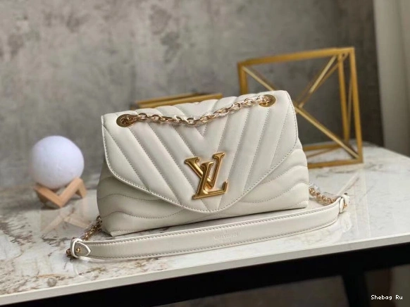 CHAIN VUITTON NEW WAVE LOUIS BAG 0730